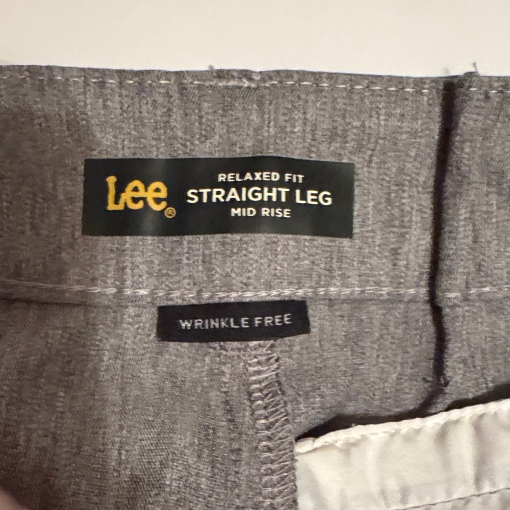 Lee women’s relaxed grey  Dress Pants - Straight Leg size 6 short - Picture 3 of 3